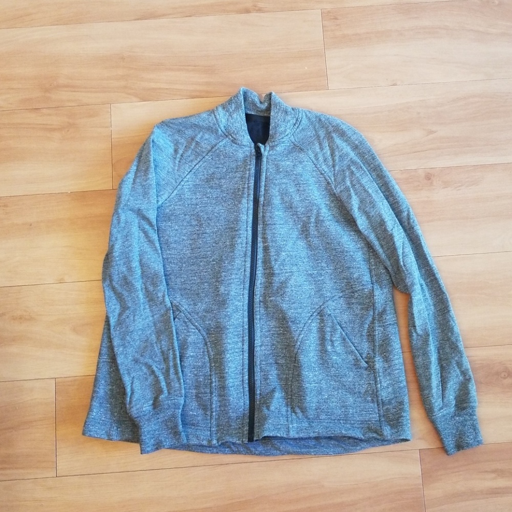 Lulu lemon size 4 gray zip up sweatshirt